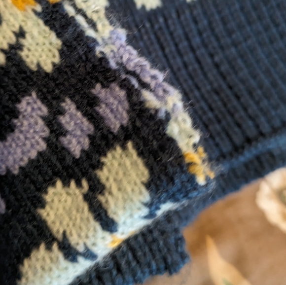 Vera Bradley cozy scarf Floral Bursts - Picture 5 of 10